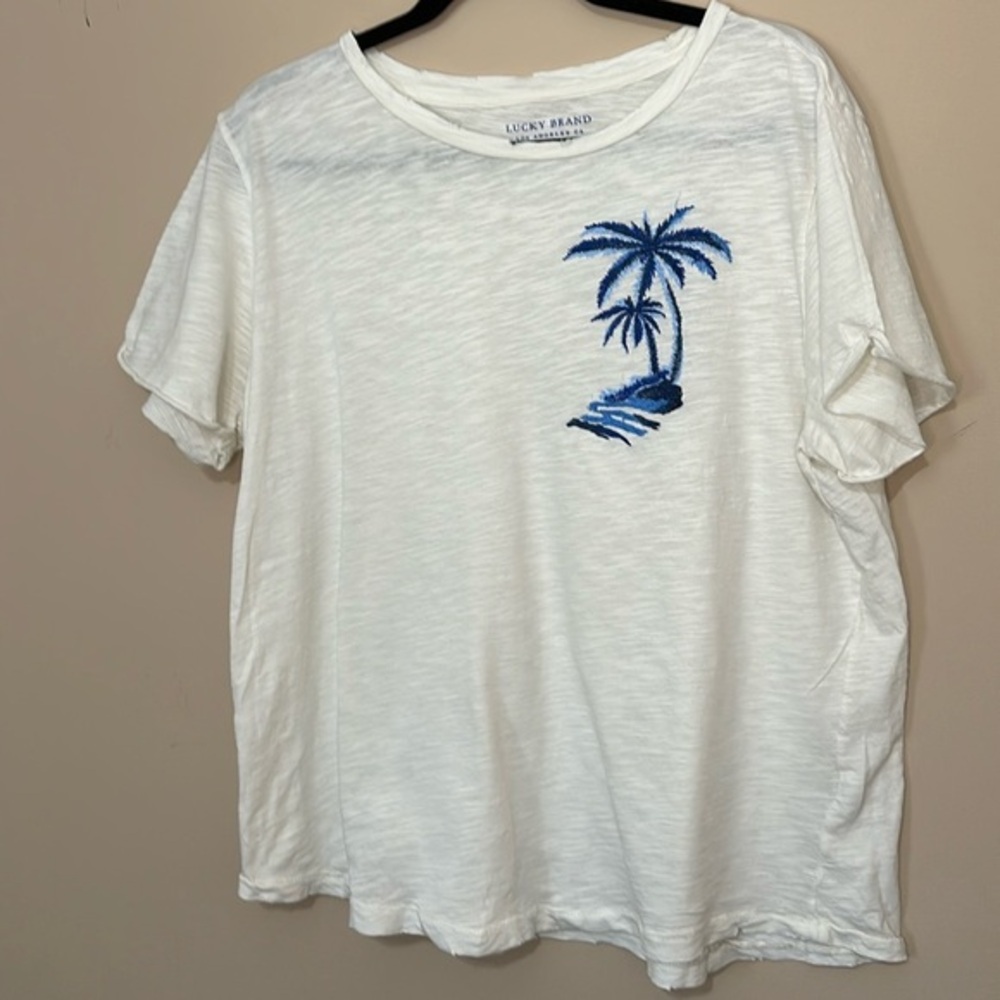 Lucky brand size xl cream and navy short sleeve lovely for summer!